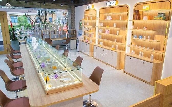 CẦN BẠN HỖ TRỢ BÁN HÀNG VÀ TƯ VẤN