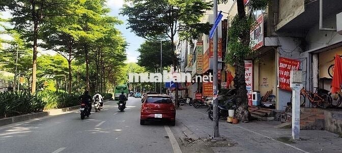 Mặt Phố! Bưởi, vỉa hè, kinh doanh hay ở đều sướng. Giá tích sản 35m2