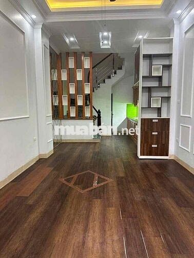 Siêu phẩm! Bán nhà Ngọc Thuỵ, Diện tích: 31m² x 5 tầng,hơn 6 tỷ.