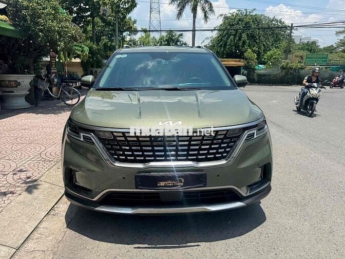 Kia Carnival 2023 Signature 2.2D - 21000 km
