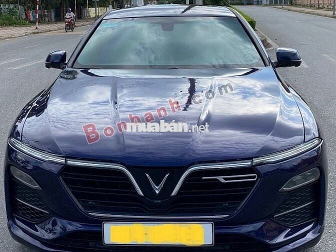 VinFast Lux A Premium 2.0 AT - 555 Triệu