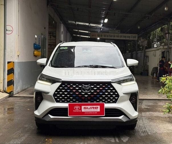 Toyota Veloz Cross 2022 CVT Top - 77295 km