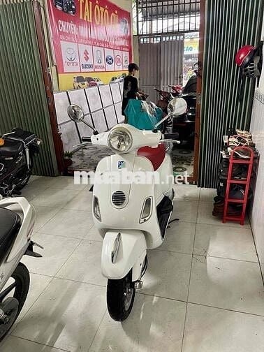 Vespa 2011 Fi zin đẹp long lanh, biển số Vip