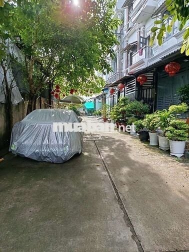 Bán nhà sổ hồng chung đất thổ cư khu dân cư hiện hữu.