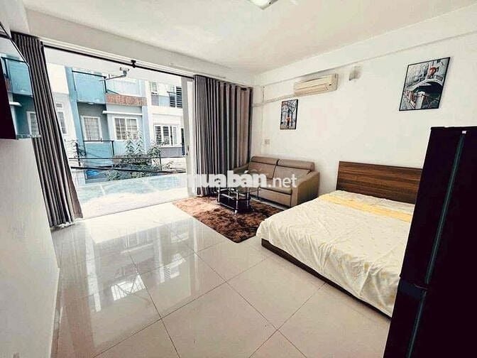 Phòng rộng tách bếp bancol siêu to - Có thang máy