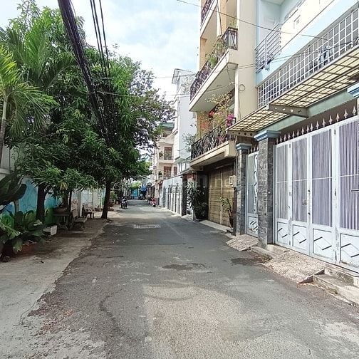 Hxh đối diện Emart Phan Văn Trị, 3.8x20m, 3 lầu - chỉ 10 tỷ xíu