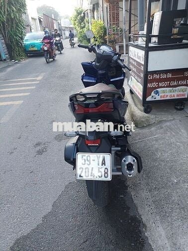 Thèm tiền cần bán xe