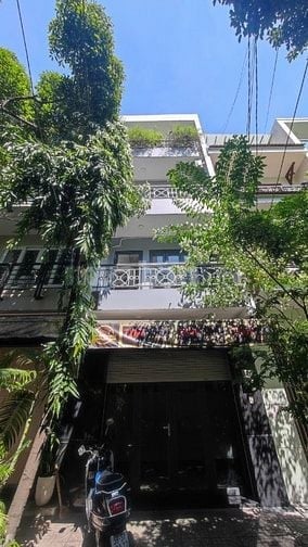 Nhà 5 tầng mới 95% (4x18m) Sổ vay bank cần bán gấp - 13,2 tỷ