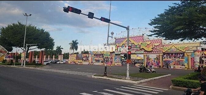 Đất 250m Đường Cách Mạng Tháng 8 sát Xuân Thủy, Hội Chợ Triễn Lãm