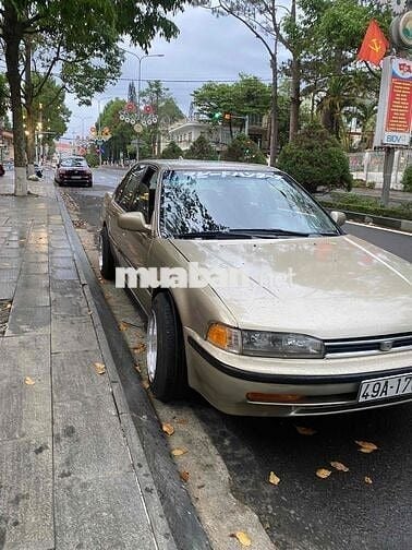 Honda Accord 1992 2.0 MT