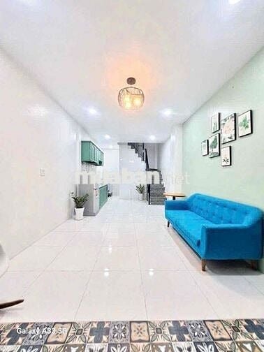 BÁN NHÀ 2 LẦU MỚI- ĐƯỜNG TÂN TRÀO- NGAY BẾN NINH KIỀU- CẦN THƠ