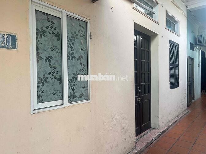 chủ gửi bán đất tặng nhà 2tầng thượng thanh long biên