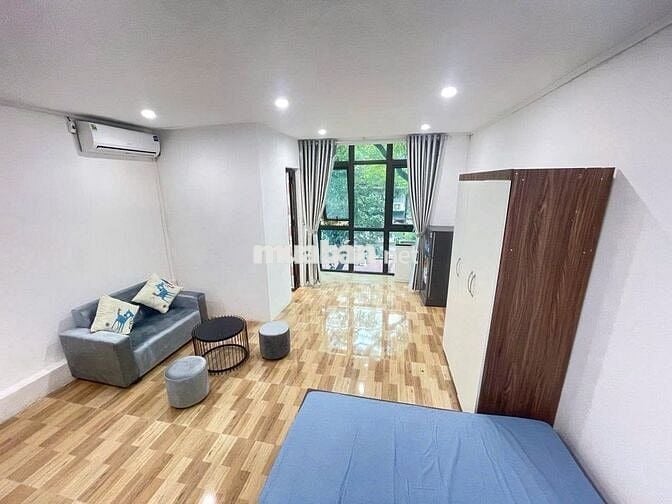 Căn studio 30m2 full đồ,phòng nhiều ánh sáng,oto đỗ cổng, khu Cầu Giấy