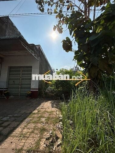 Nền đẹp giá rẻ, đường số 5, khu trung tâm thương mại Phong Điền