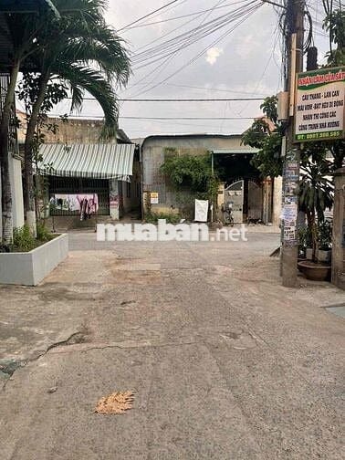 2 mặt tiền trước sau gần đường đồng khởi 153m2