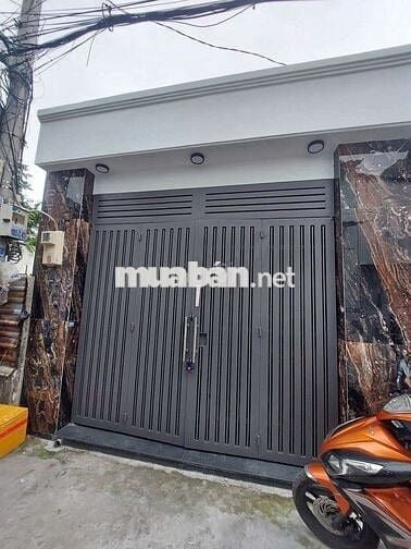 Bán nhà dt 4x18, hẻm xe hơi sát Hiệp Thành City.