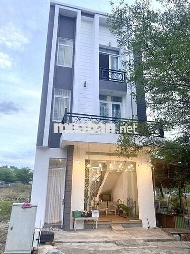 CHO THUÊ NHÀ 5 PHÒNG NGỦ CÓ NỘI THẤT GẦN BẾN XE PHÍA BẮC GIÁ 10.5 TR
