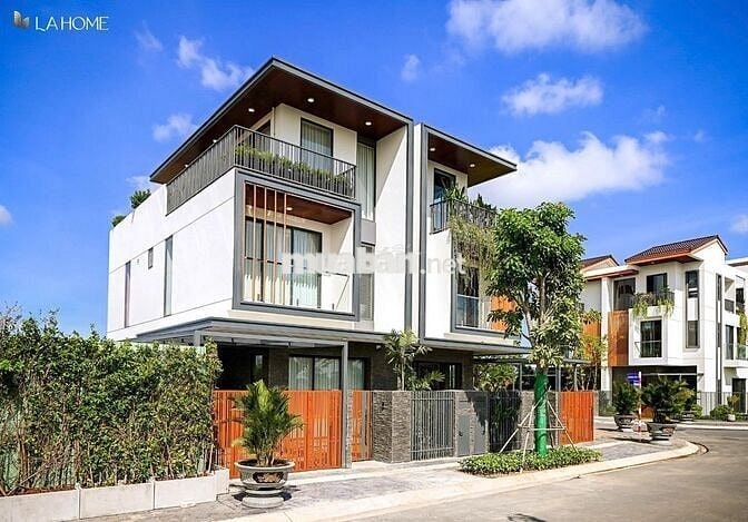 Biệt thự khu đô thị sinh thái cách Sài Gòn 15 phút