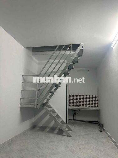 nhà thuê mặt tiền chợ đường 6m, 5tr và 7tr, 1 lầu, 2PN, giá rẻ