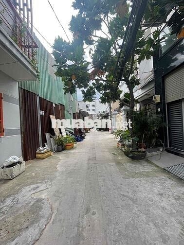 NHÀ 3 LẦU KIÊN CỐ HẺM TRƯỚC NHÀ 4M CÁCH MT 100M trung tâm Quận 7