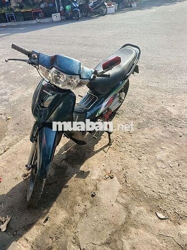 Trời mưa gió để chật nhà cần bán.