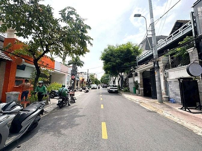 Bán nhà Thảo Điền, Lê Văn Miến, 150m², đang kinh doanh, giá 60 tỷ 