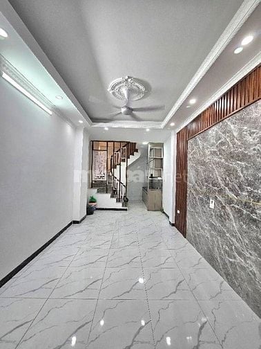 Nhà Mới Cứng Ô tô VF3 qua nhà– Sống Chất Tại Phúc Lợi 5 tầng 