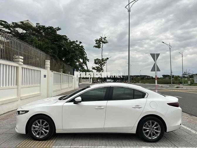 Mazda 3 2021 - 37000 km -  bản Deluxe  🔥