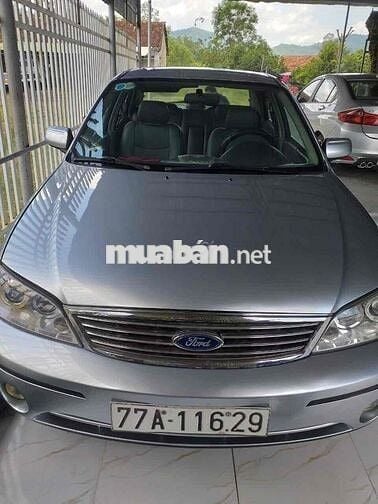 Ford Laser 2005 Màu Bạc - Sedan 5 chỗ tiện dụng