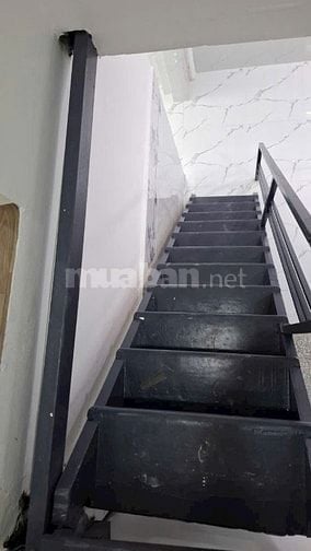 2MT hẻm nhựa 7 kinh doanh1 tret lầu 3.8 tỷ 