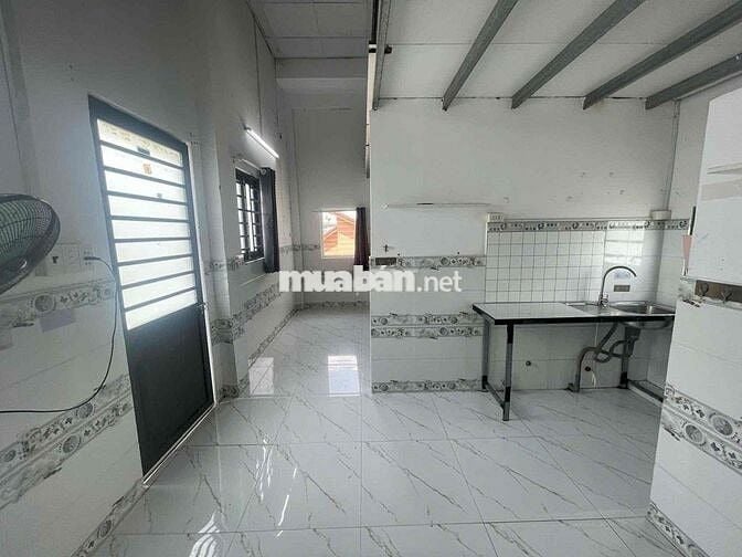 Phòng trọ cửa sổ thoáng. Gác cao