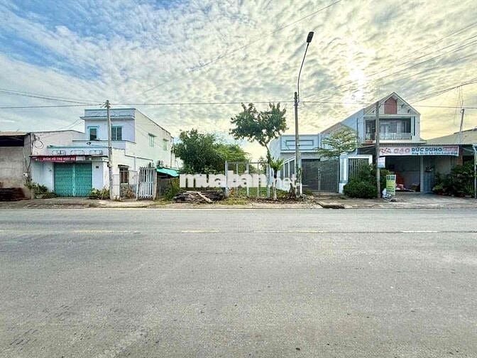 hàng ngộp bán gấp 152 m thổ cư mặt tiền đường 835