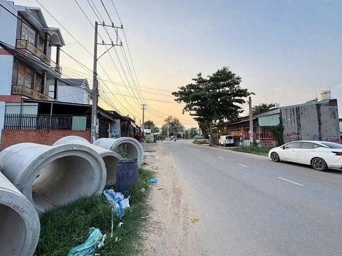 Chủ giảm mạnh 350TR 3 lô đất MT Tân Bình, Dĩ An 63m2 chỉ còn 2.9 tỷ