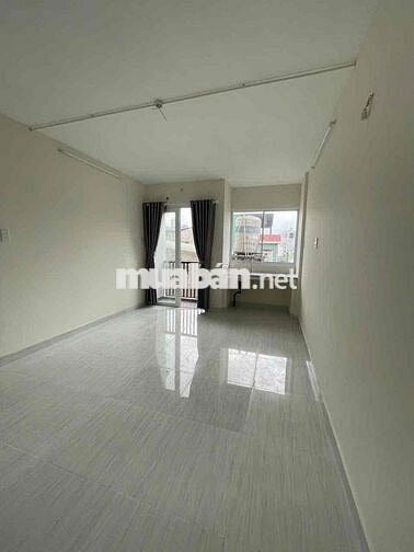 Cho thuê căn hộ Studio ban công rộng rãi tại Quận 4 – Nội thất đầy đủ