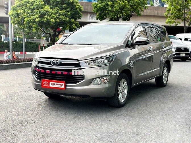 Toyota Innova 2020 2.0E - chuẩn 4.4v km siêu chất