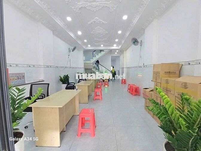 Nhà mới dt rộng, mặt tiền đường đông đúc thuận tiện kd buon ban ,6p