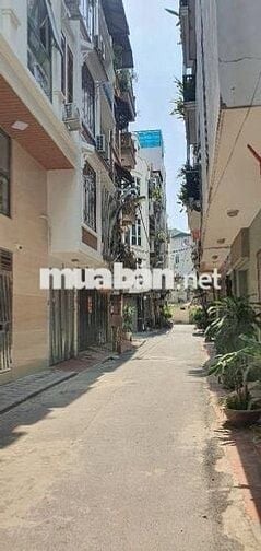 Bán Đất Dịch Vọng, Cầu Giấy, Tặng Nhà 4T, DT 65m2, Phân Lô, Ô Tô, KD.