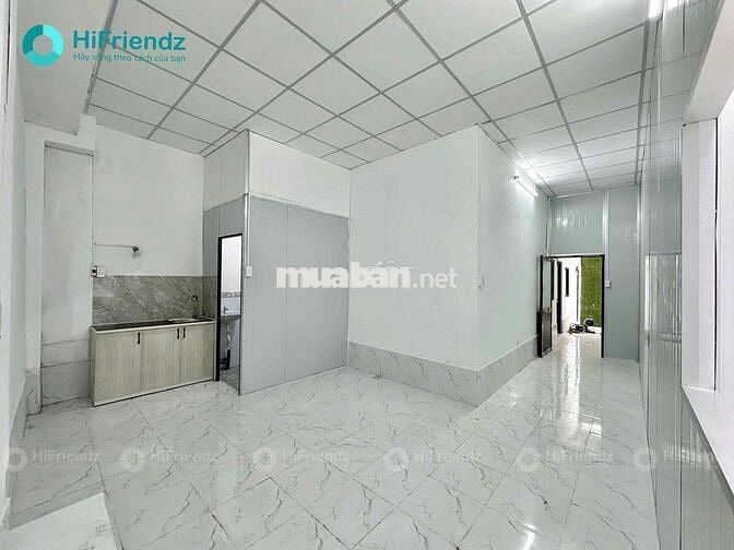 phòng mới xây trống sẵn gần satra mall phạm hùng