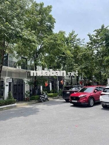 Oto- Lô góc: Đống Đa 38m 4 tầng Mt 5.5 hơn 11 tỷ. LH: ***