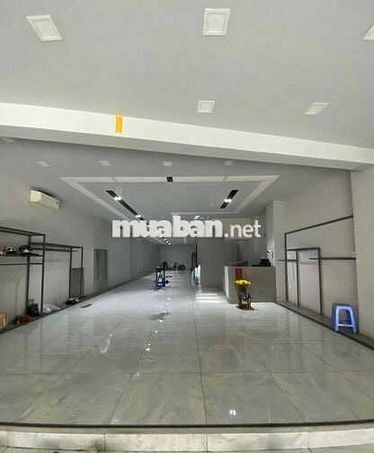TOÀ VĂN PHÒNG CÓ THANG MÁY SÀN TRỐNG SUỐT - DTST 900m2- TÂN KỲ TÂN QUÝ