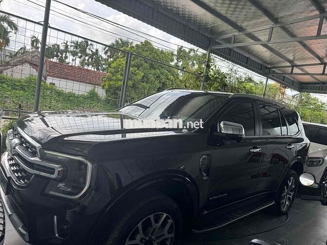 Ford Everest 2024 Titanium 2.0L 4x2 AT - 62000 km