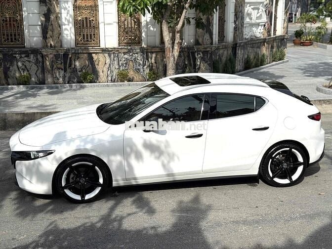 Mazda 3 2021 2.0L Signature Premium - 34000 km