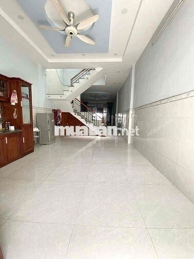 NHÀ RỘNG. TRỆT 2 LẦU 4PN 3WC. BAN CÔNG TRƯỚC SAU
