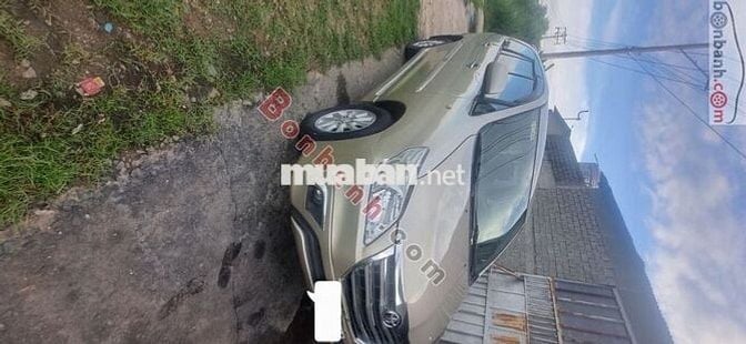 bán xe toyota innova 2014