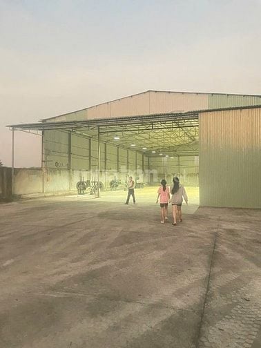 Bán kho xưởng 2071m tại Bình Dương 