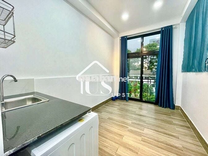 Cho thuê căn hộ gần UEH Nguyễn Tri Phương đầy đủ nội thất, an ninh