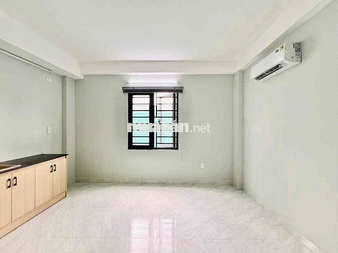 Studio Siêu Rộng Cửa Sổ Đón Nắng Tại Lê Văn Duyệt, Gần Chợ, Q1, Phú Nh