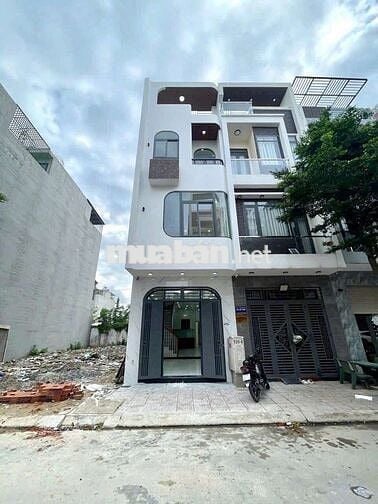 Nhà 1 trệt 2 lầu 4p ngủ gần VSIP 1,kế đường 22/12, QL13 ,Có nội thất