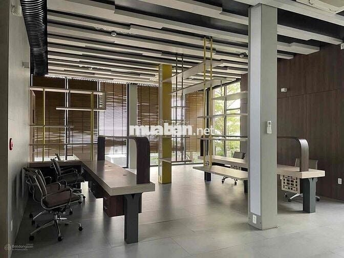 Cho thuê nhà nguyên căn Bến Văn Đồn Q4 siêu đẹp , siêu vị tri