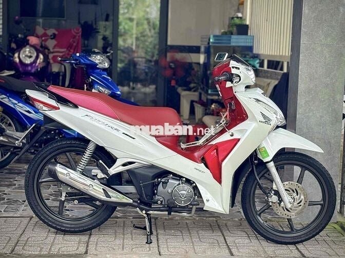 FUTURE FI 12/2023 TRẮNG ĐỎ BS 65DB-05650 CHÍNH CHU